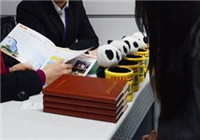 賣房留學(xué)月薪五千，出國到底值不值？