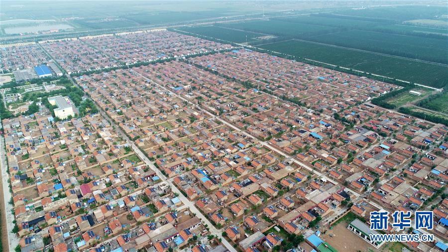 （寧夏60年）（13）荒灘戈壁上構筑移民生態(tài)綠色新家園